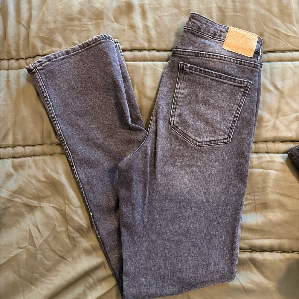 Zara High-Rise Straight Leg Split Hem Jeans in Washed Black - Size 8